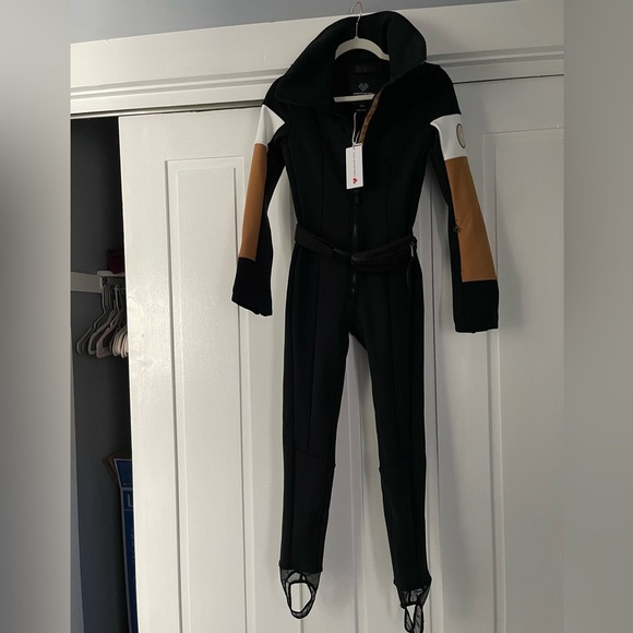Obermeyer Kitt ITB Softshell Luxury Designer Ski Suit Womens 4 Black/Tan - Picture 4 of 10